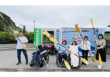 「輪椅夢公園」攜手永達水上假期圓夢 讓夢想靠岸｜助身障朋友划向人生第一道浪