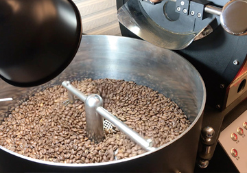 暖心咖啡 堅持手作 嚴選莊園豆 楊紫涵 客製化烘焙 堅持新鮮送達（影）