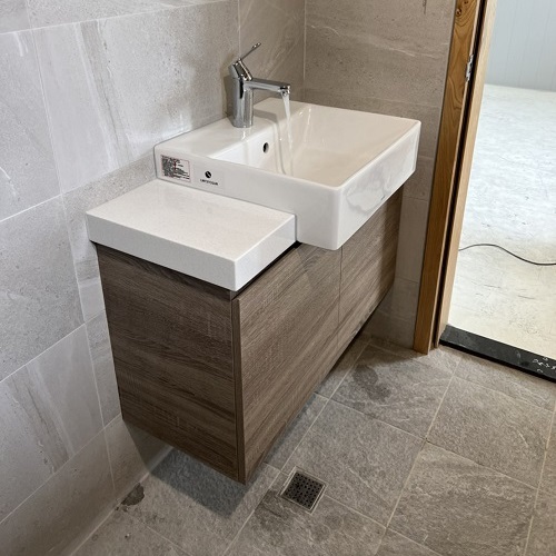 Goldenstyle GS-BK<br>訂製浴櫃 半坎盆浴櫃 <br>(適用走道空間或牆面深度狹窄)示意圖