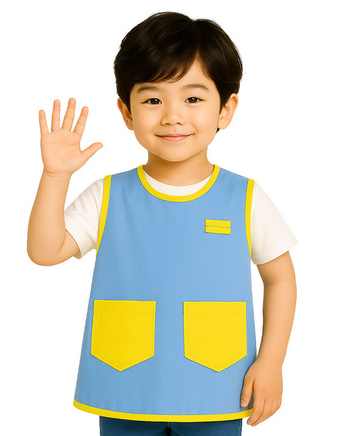 團體服樣式精選<br>幼兒園圍兜 無袖 訂製款 水藍配黃<span>BIC-00-32-Style</span>示意圖