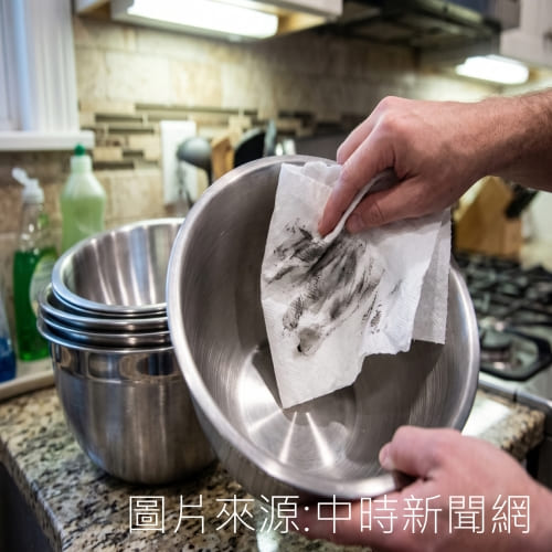 新不鏽鋼碗一擦「全是黑油」 內行教3步驟變乾淨