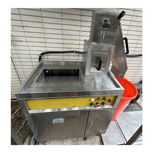 廚餘處理機+進料溜槽示意圖