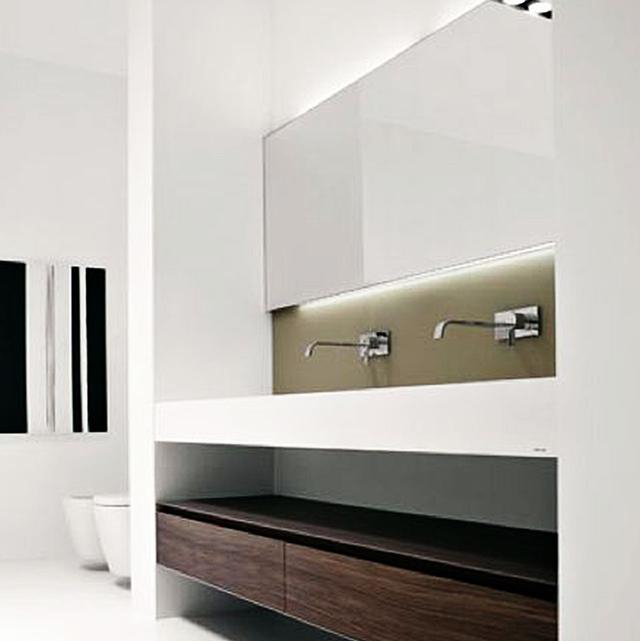 日本鏡面裝飾板-浴室裝飾板案例分享-室內浴室牆面裝飾建材推薦