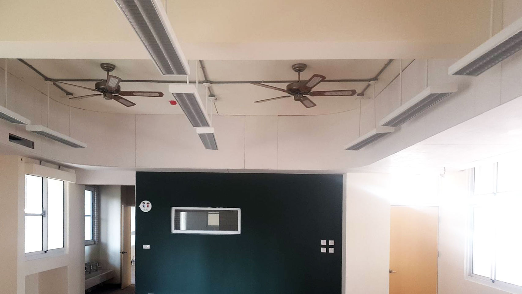 永逢-防火綠建材(矽酸鈣板)-佳展矽酸鈣板-辦公室-耐火隔間牆-天花板