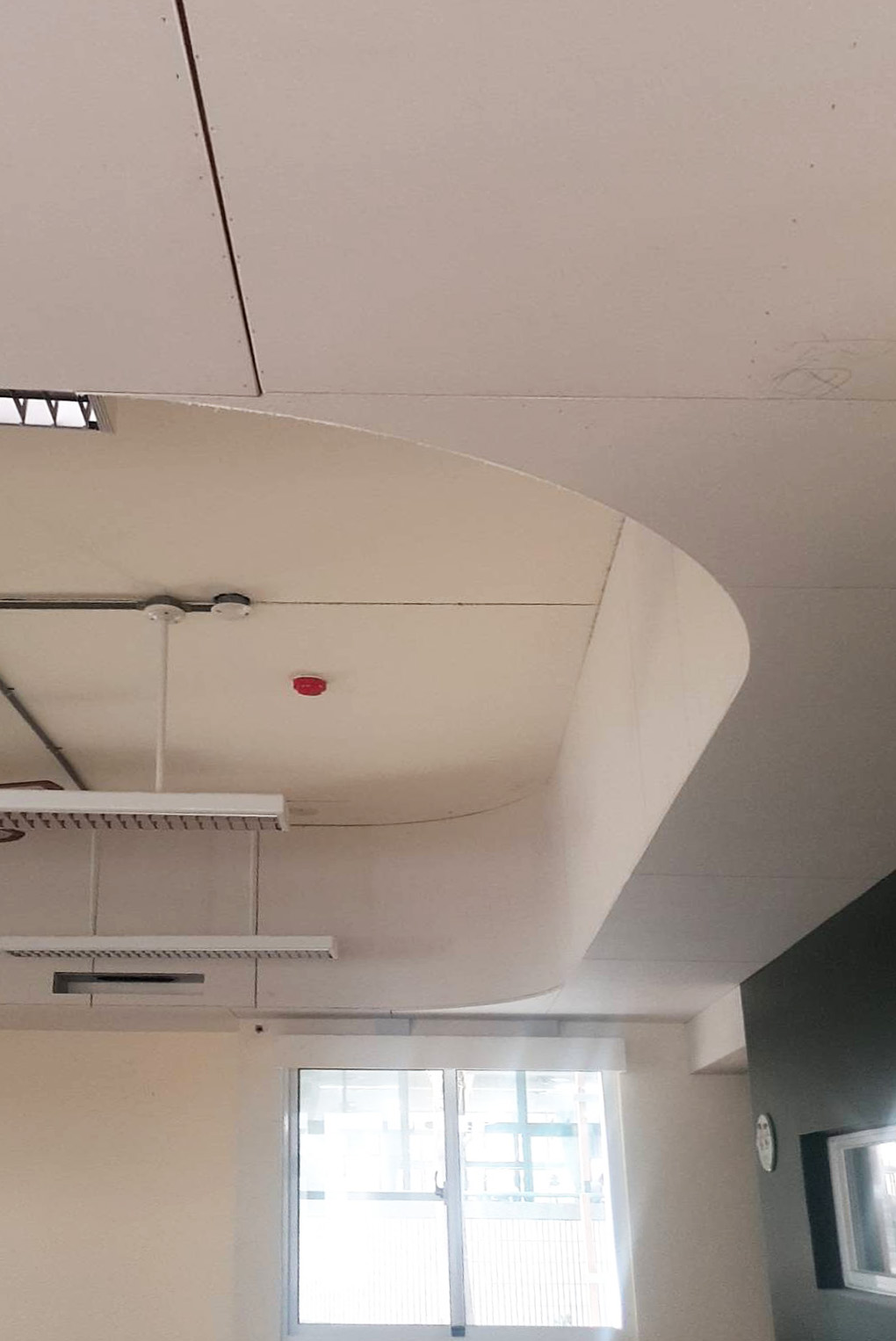 永逢-防火綠建材(矽酸鈣板)-佳展矽酸鈣板-辦公室-耐火隔間牆-天花板