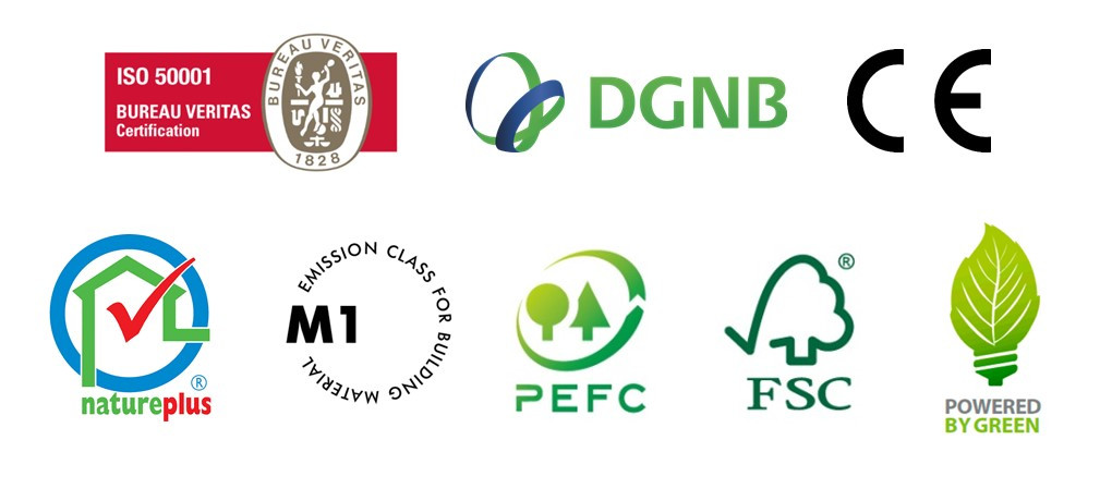 永逢 康柏纖泥板，各式專業認證:PEFC認證、FSC認證、Nature plus標章、M1標章、ISO 50001認證、歐洲合格認證、DGNB認證、POWERED BY GREEN標章