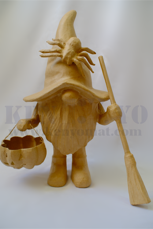 EcoGrove™ Paper Mâché Standing Gnome示意圖