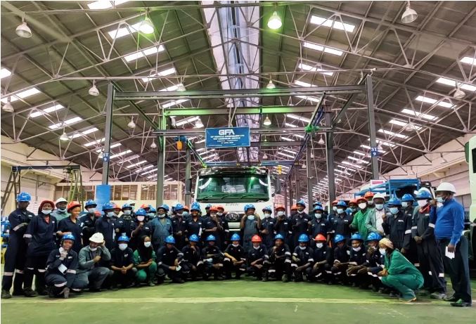 一汽海外坦尚尼亞KD工廠第100輛卡車成功下線