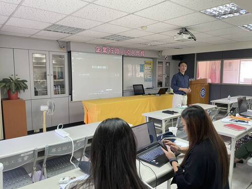 114.09.11<br>企業行政AI 導入實務示意圖