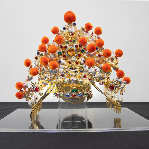 施華洛世奇王爺帽7寸雙.橘絨球示意圖