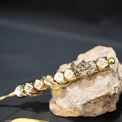 四角盤龍九節鞭示意圖