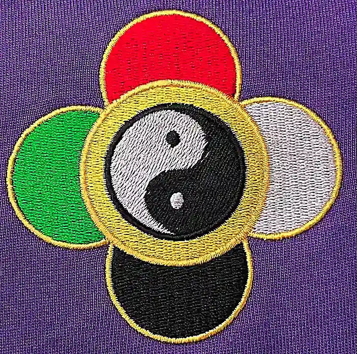 太極八卦花瓣彩色傳統文化刺繡徽章 團體服刺繡範例 D&T衣的廠