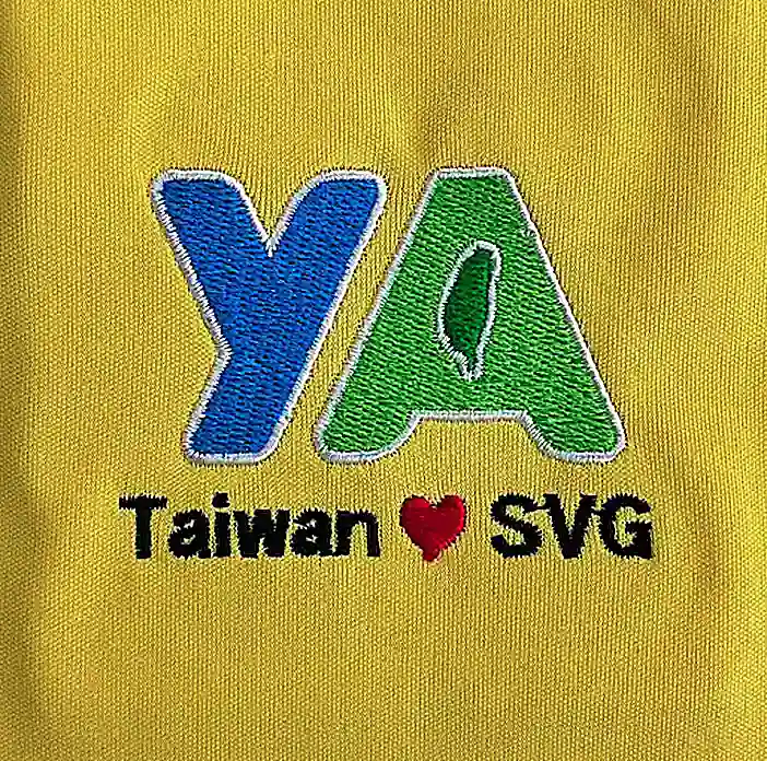 YA Taiwan 愛心黃底黑字文創休閒服刺繡 團體服刺繡範例 D&T衣的廠