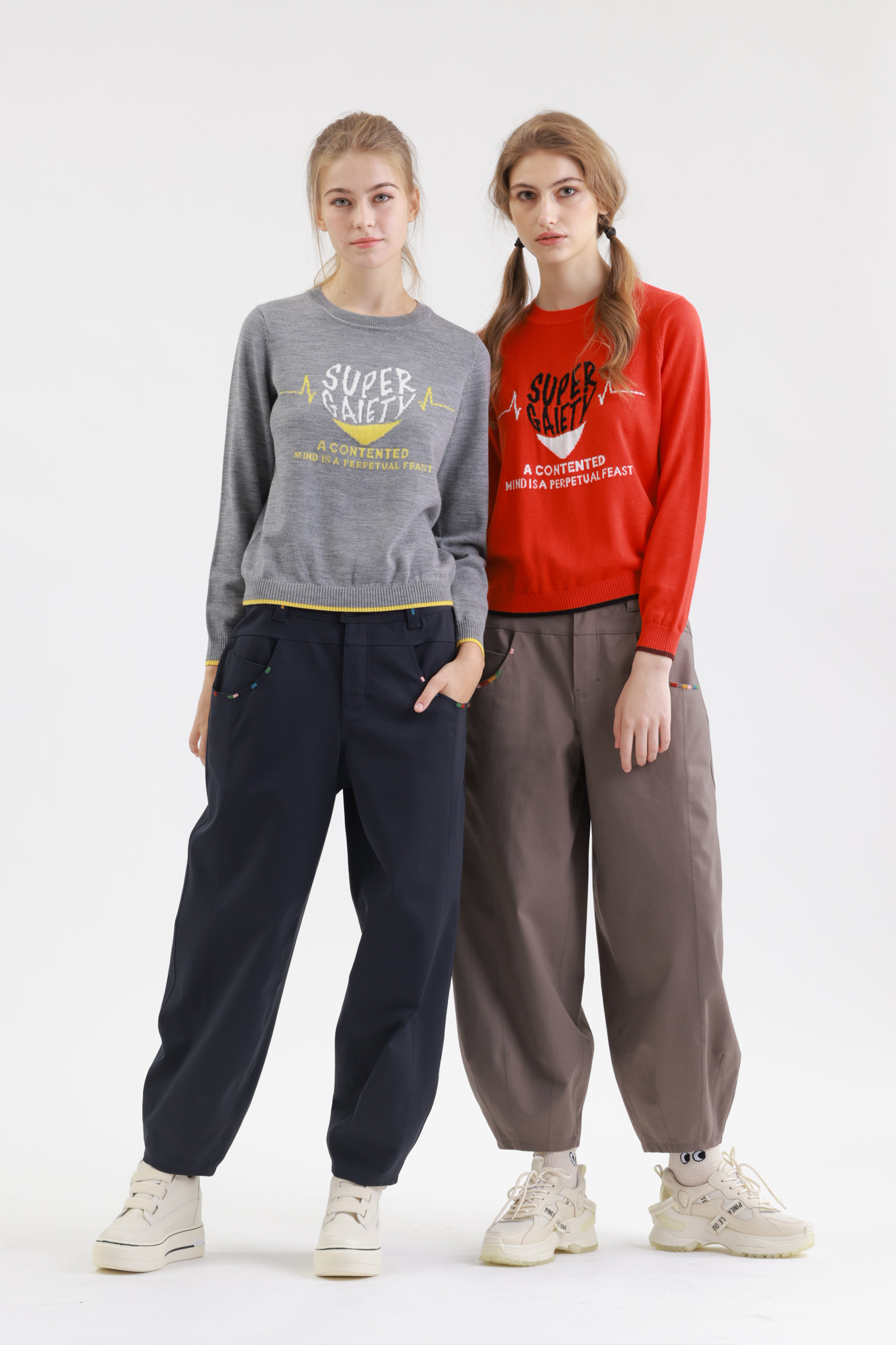 柔軟修身針織上衣示意圖