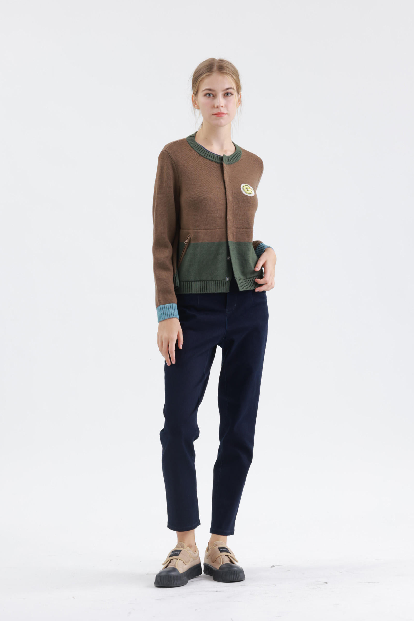 彈力舒適窄管牛仔褲示意圖