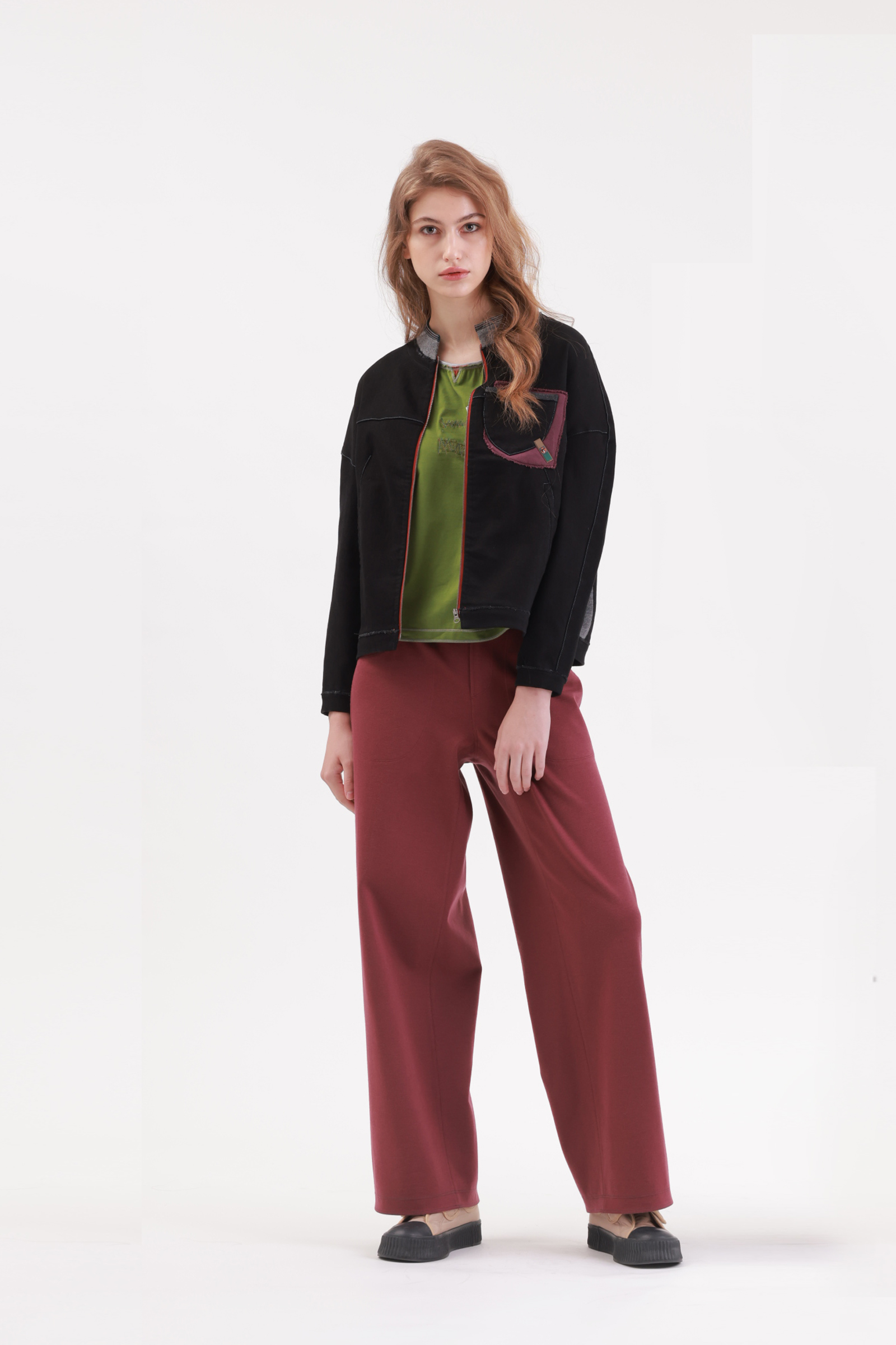 寬鬆感拼接牛仔外套示意圖