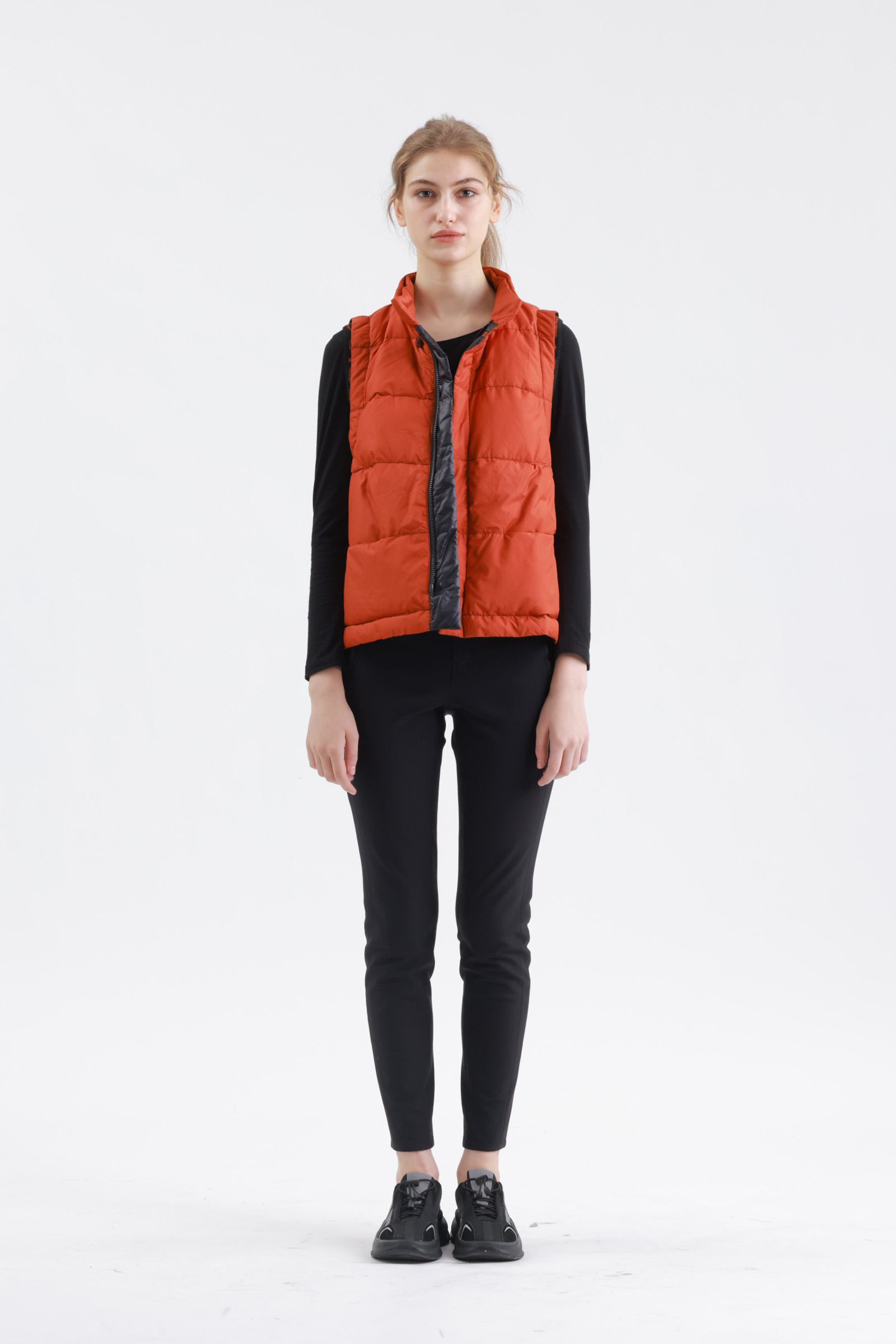 輕量柔暖羽絨背心示意圖