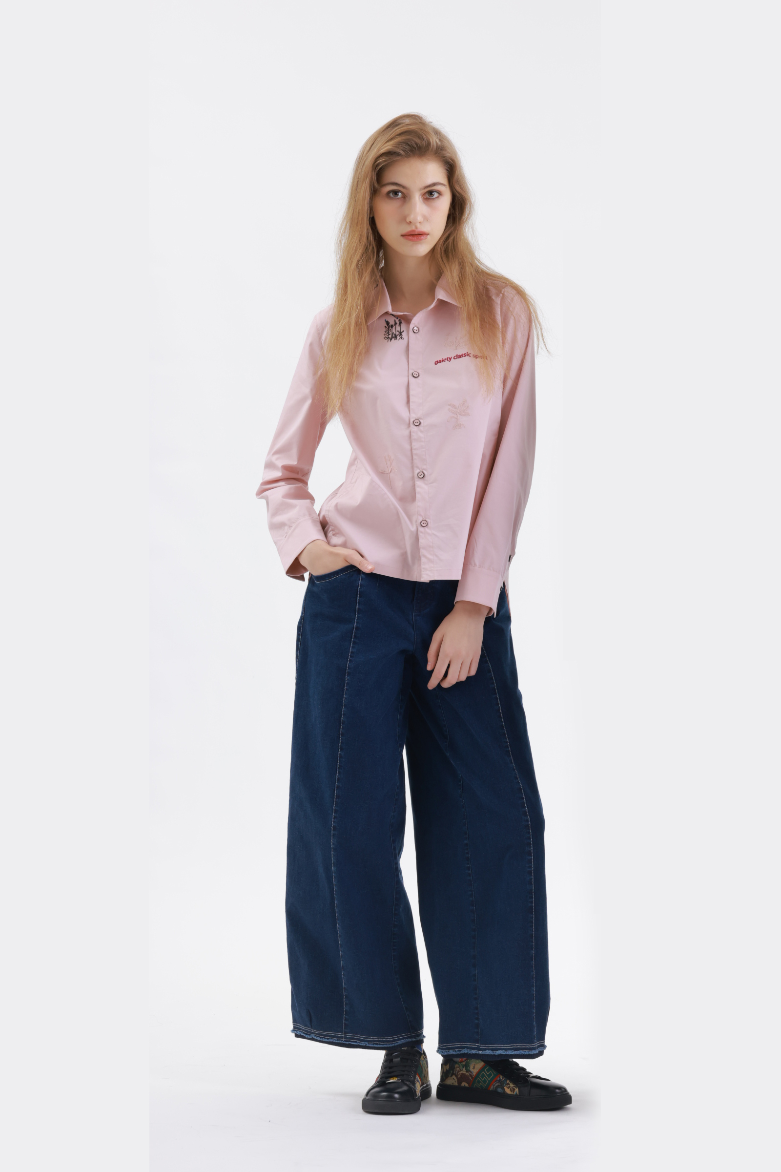 立體剪裁闊腿牛仔褲示意圖