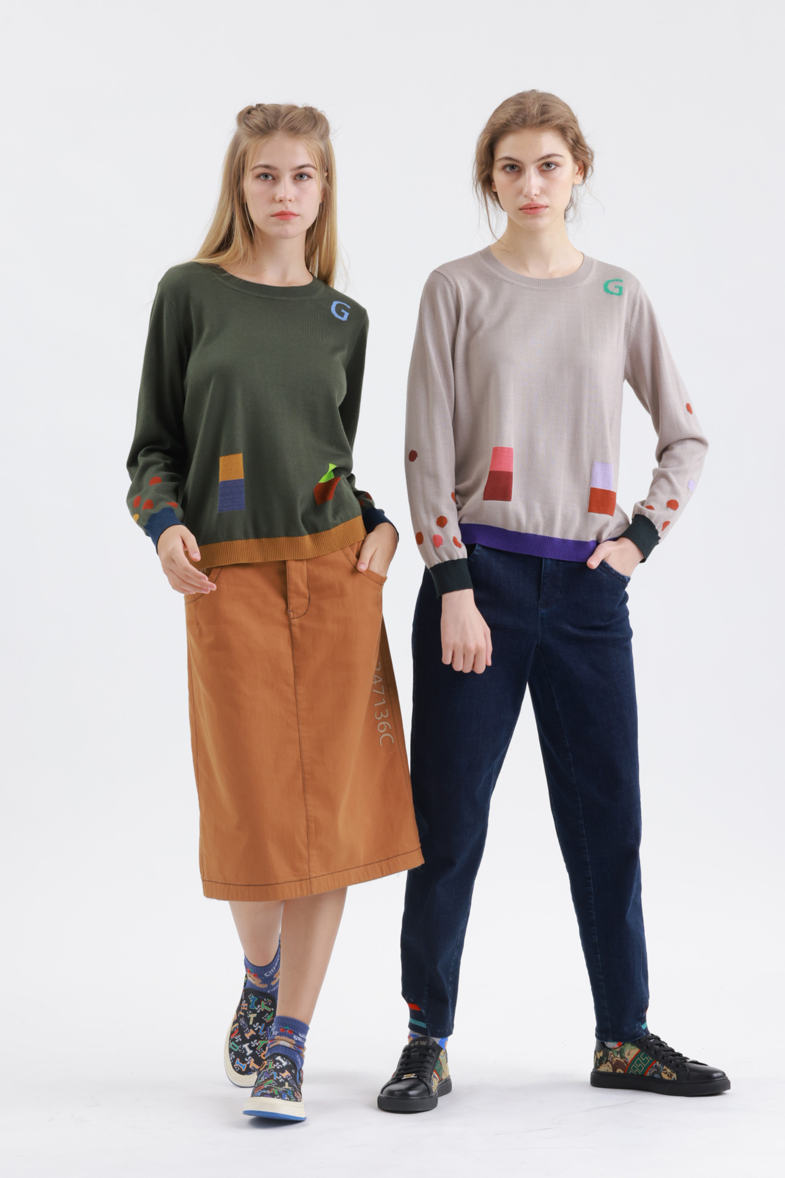 童趣拼色針織上衣示意圖