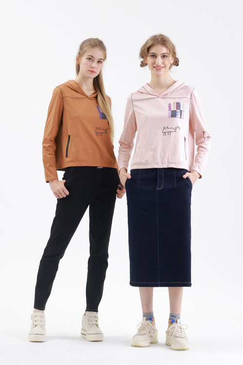 趣味印花連帽上衣示意圖