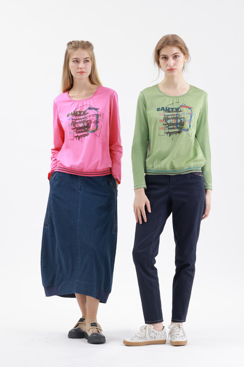 街頭感印花T恤示意圖