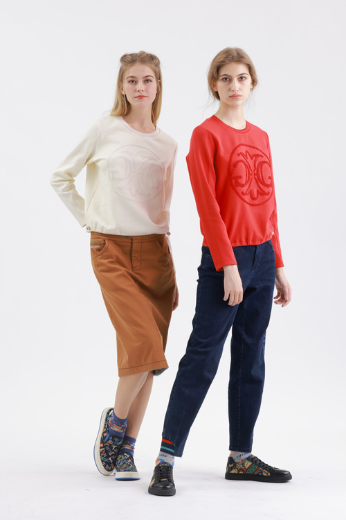 標誌寬鬆感衛衣示意圖