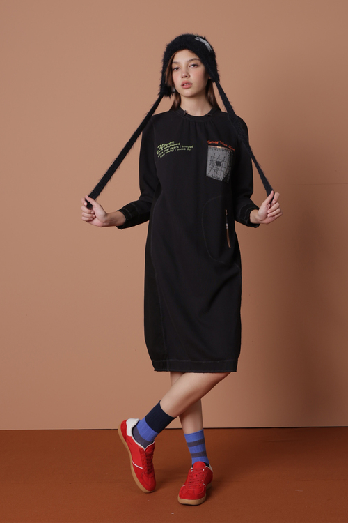 拼布刺繡工藝剪接洋裝示意圖