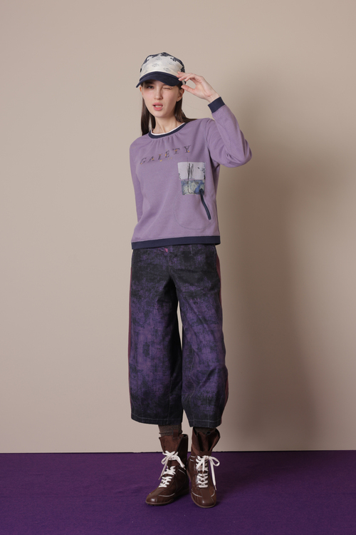 經典刺繡雅致T恤示意圖