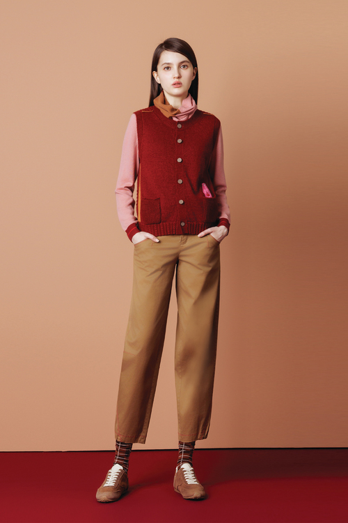 細絨毛海針織開襟背心示意圖