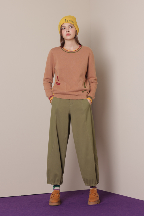 隨性手縫羊絨針織上衣示意圖