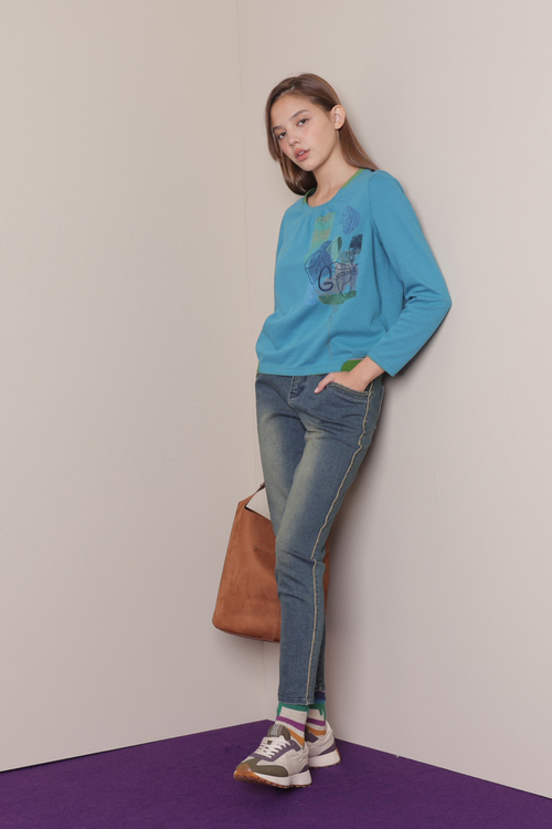 斑斕印花刺繡T恤示意圖