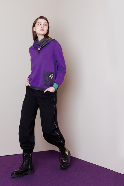 嬉遊圖樣刷毛衛衣示意圖