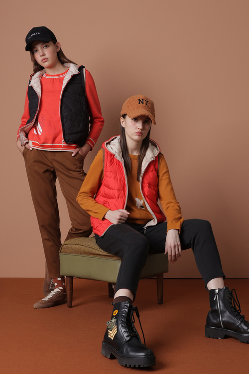 躍彩保暖連帽羽絨背心示意圖