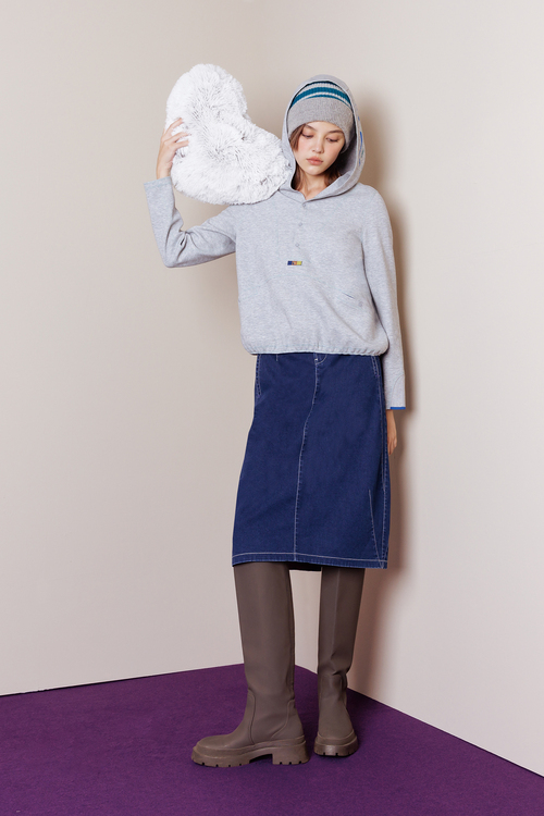 繽紛潑漆寬鬆連帽T恤示意圖