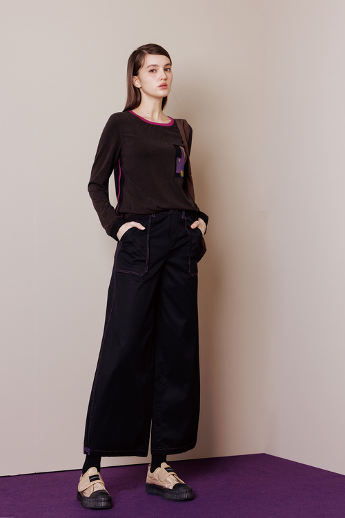 親膚磨毛細條紋T恤示意圖