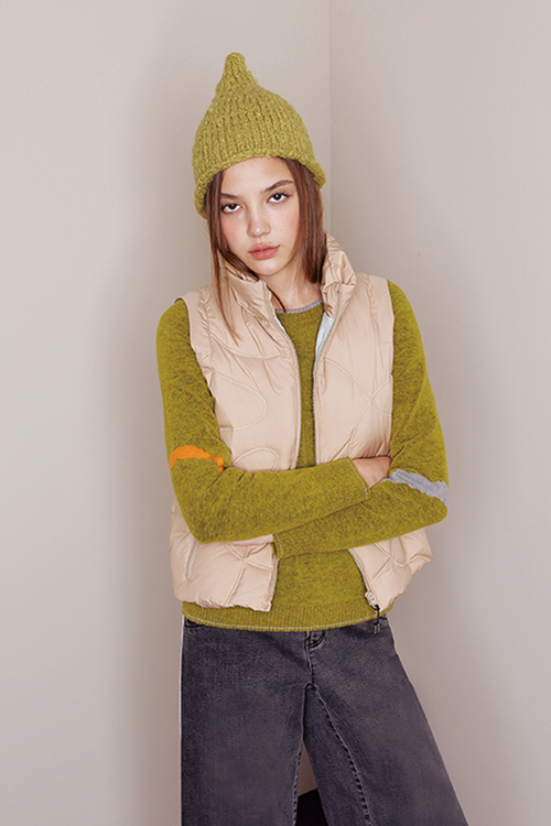 線條派對短版羽絨背心示意圖