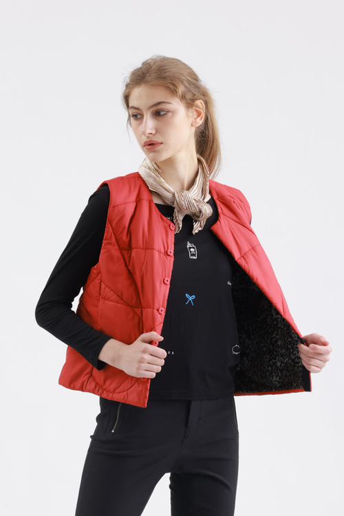 柔軟親膚圓領T恤示意圖