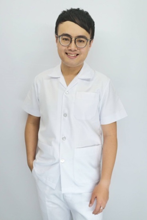 TB69016#白色短袖男護師上衣示意圖