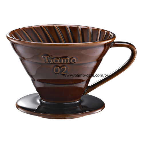 TIAMO V02陶瓷圓錐咖啡濾器組(咖啡) 附濾紙量匙示意圖