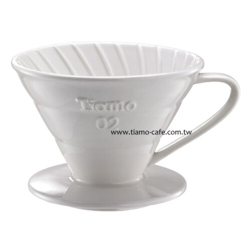 TIAMO V02陶瓷圓錐咖啡濾器組(白) 附濾紙量匙示意圖