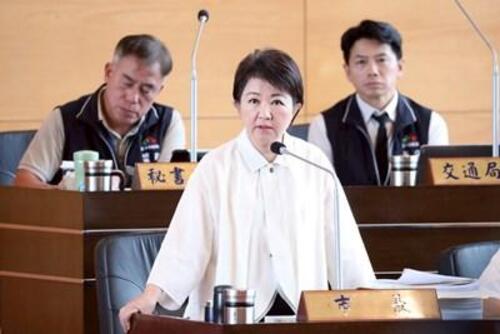 1141001議員批中央公布公車事故傷亡人數有落差 盧秀燕籲政府執政務必公平公開示意圖