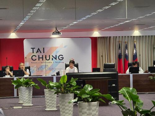 1141028體貼女性運動需求 盧市長：延長泳池月卡期限、打造友善運動環境示意圖