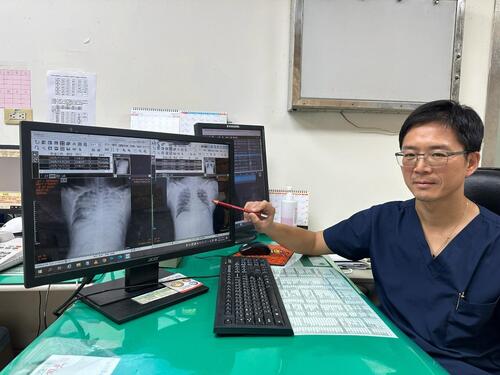 1150105一口珍奶男子嗆咳秒昏迷 啟動引流及葉克膜搶命示意圖