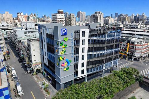 1150419台中國家歌劇院前最美停車場！交通局打造藝術結合科技的停車新地標示意圖