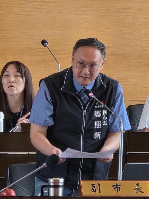 1150429提升廚餘去化量能 鄭照新副市長：廚餘與垃圾分開收運、生熟廚餘分流、分階段建構去化管道示意圖