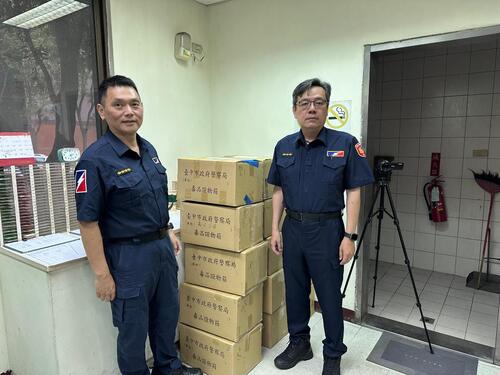 1150501掃毒沒在手軟！中市警押運 390公斤 上億元毒品瞬間化灰燼示意圖