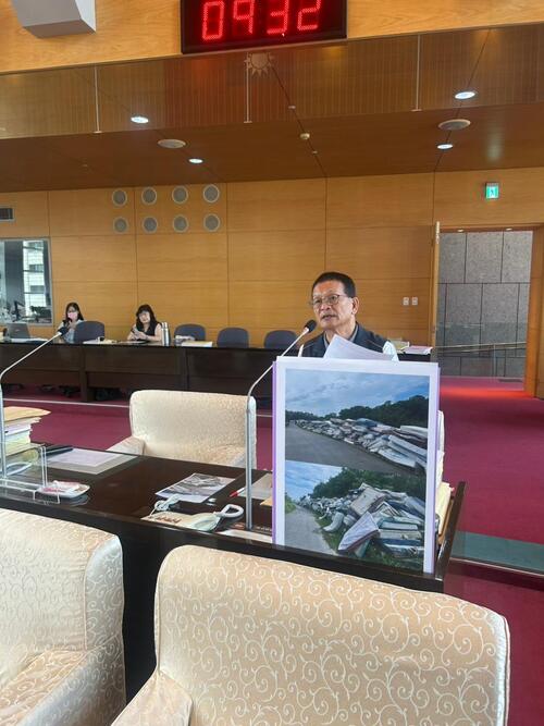 1150519潭子3000張廢床墊像萬里長城 賴朝國提出質詢 環保局：流標二次，現積極辦理發包作業中示意圖