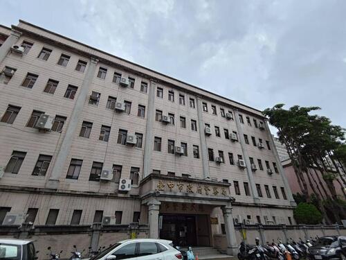 1150621市議員陳俞融：三年毒駕案件飆升572倍！盧市府把關鬆散 籲加強跨局處整合護道安 中市警：強力查緝毒駕 今年前5月已取締715件示意圖