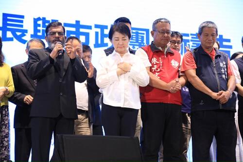 1150626持續守護市民家人！ 盧市長連7年出席城市祈禱餐會 攜手各界為平安祈福示意圖