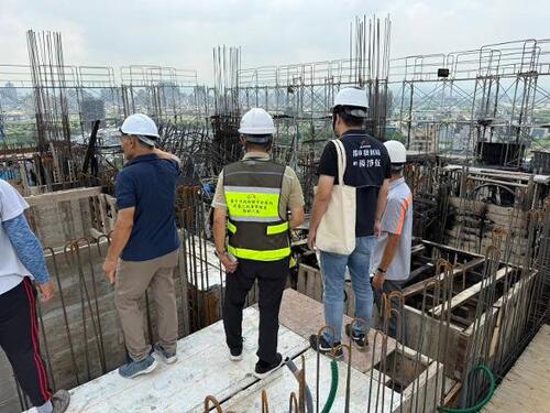 1150709南屯建案深夜火警 中市都發局勒令停工並依法裁罰：須通過「三階段」審查始得復工示意圖